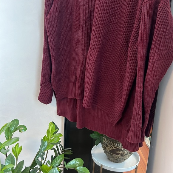 BCBG Maxazria Oversized Crewneck - Picture 2 of 3